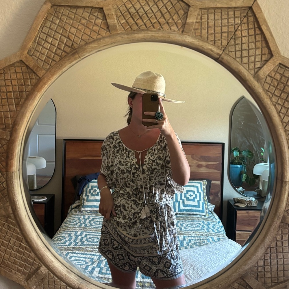 Spell and the gypsy romper size XS EUC spell gypsy romper free people romper